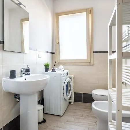 Urban Retreat -private Parking+terrace Apartment Rome